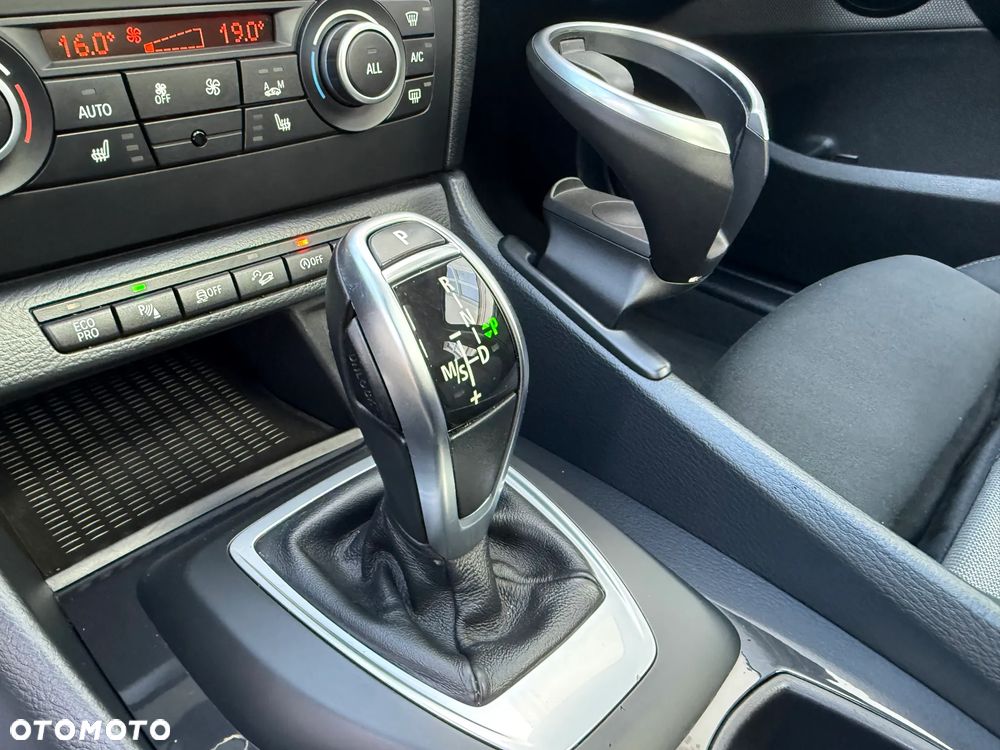 BMW X1 xDrive18d Sport Line - 23