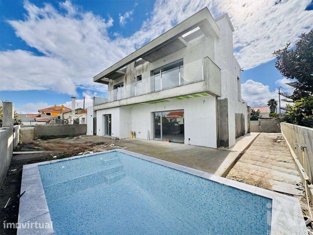 Casa / Villa T4 em Azeitão (São Lourenço e São Simão) de 243,00 m2 - Grande imagem: 3/4