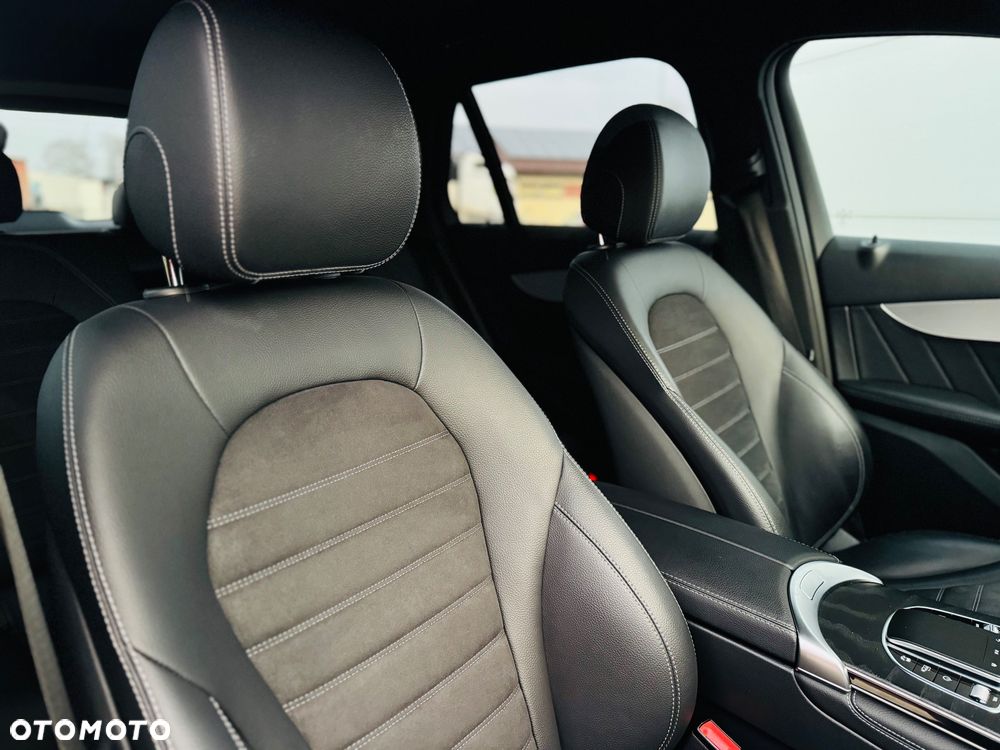 Mercedes-Benz GLC 220 d 4Matic 9G-TRONIC AMG Line Plus - 36