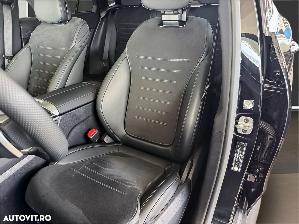 Mercedes-Benz GLC Coupe 300 4Matic 9G-TRONIC AMG Line Advanced - 12