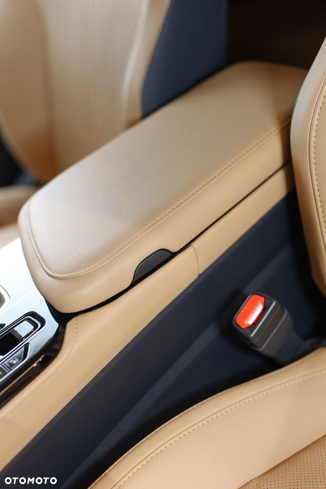 Lexus NX 350h Prestige AWD - 28