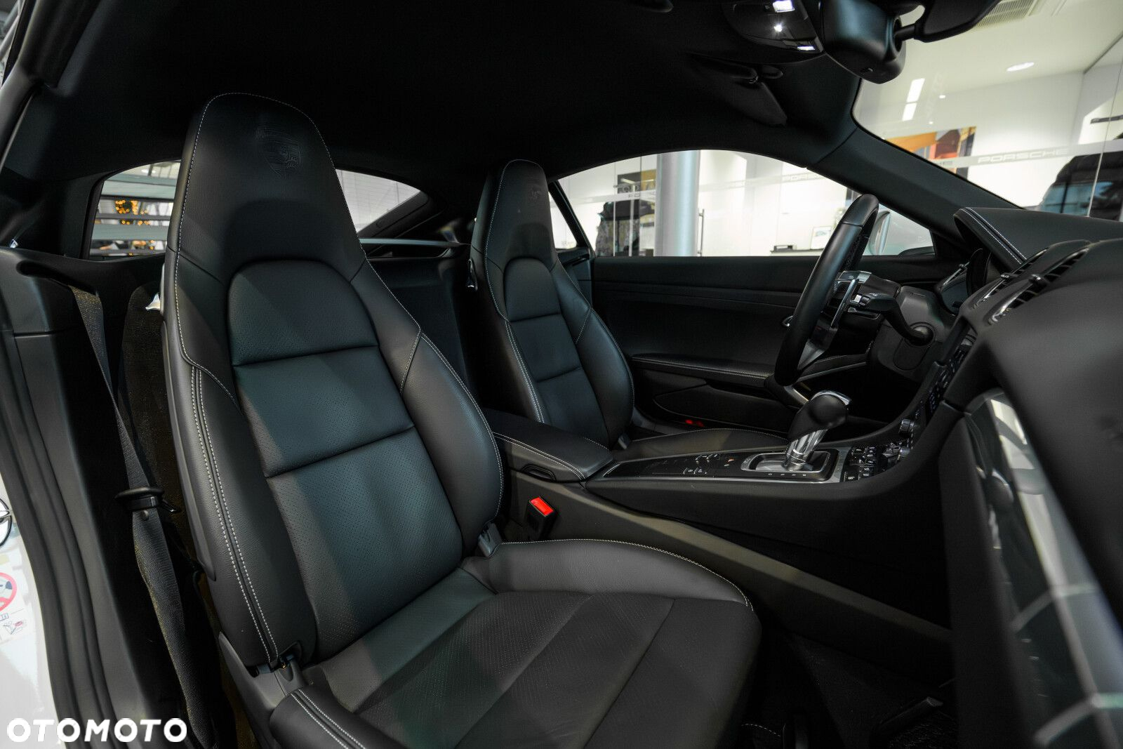 Porsche 718 Cayman - 14