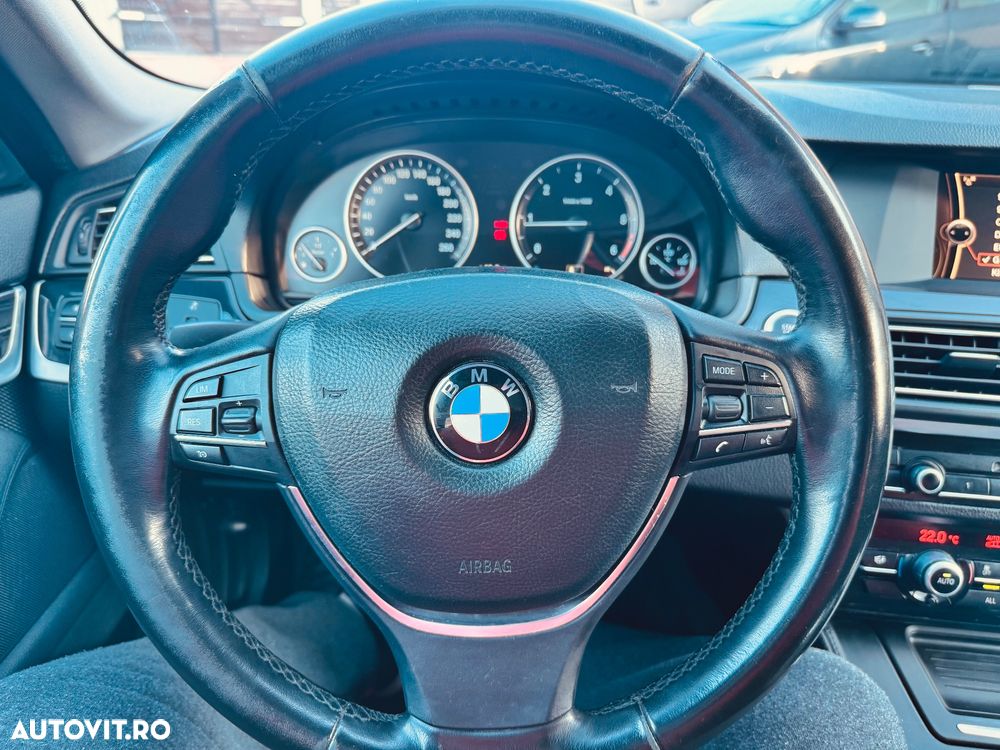 BMW Seria 5 520d Touring - 10