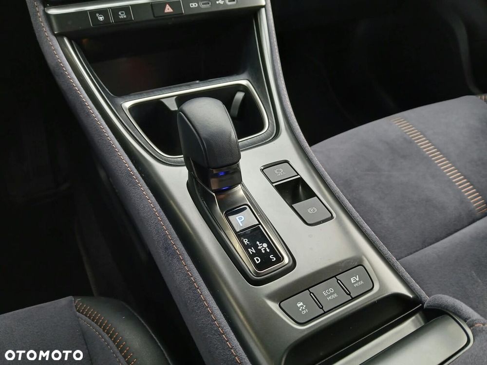 Lexus LBX 1.5 Hybrid Cool AWD - 27