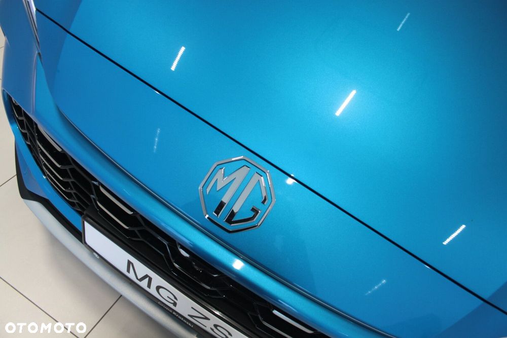 MG ZS Hybrid+ - 6