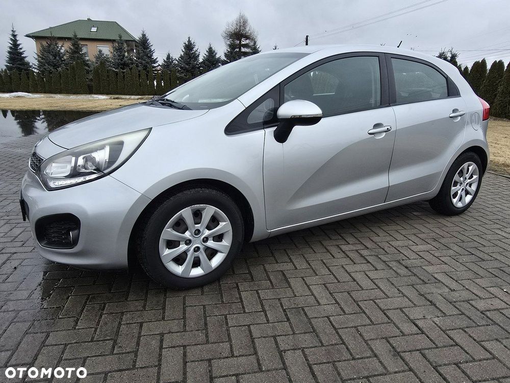 Kia Rio - 4