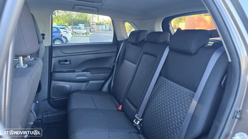Mitsubishi ASX 1.8 DI-D Instyle - 34