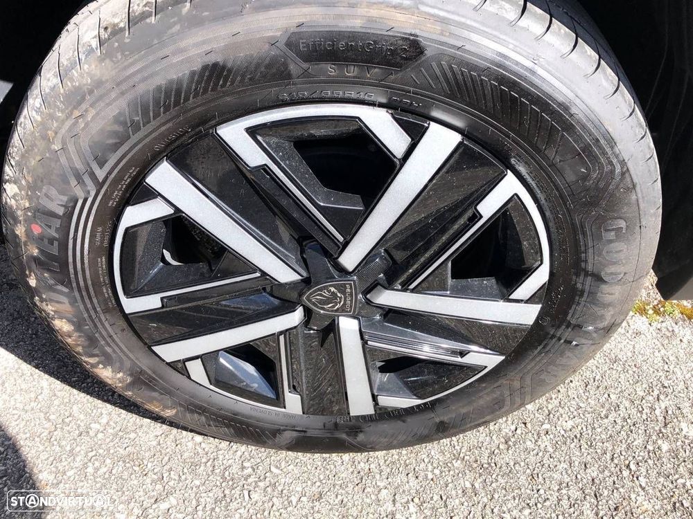 Peugeot 2008 1.2 Style - 12