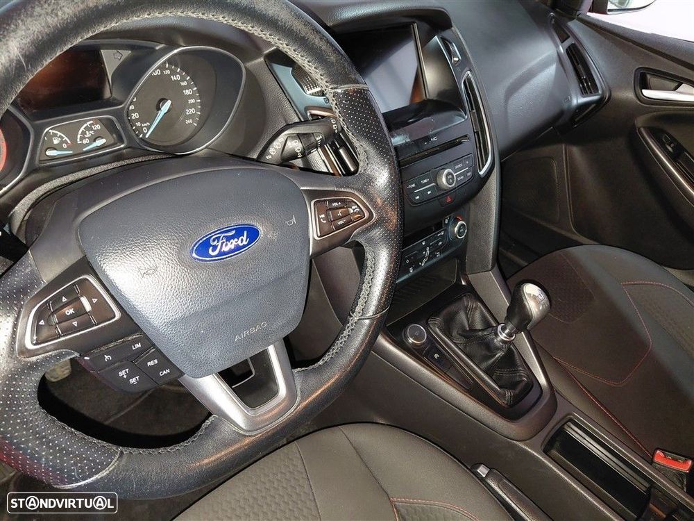 Ford Focus 1.0 EcoBoost ST-Line - 18