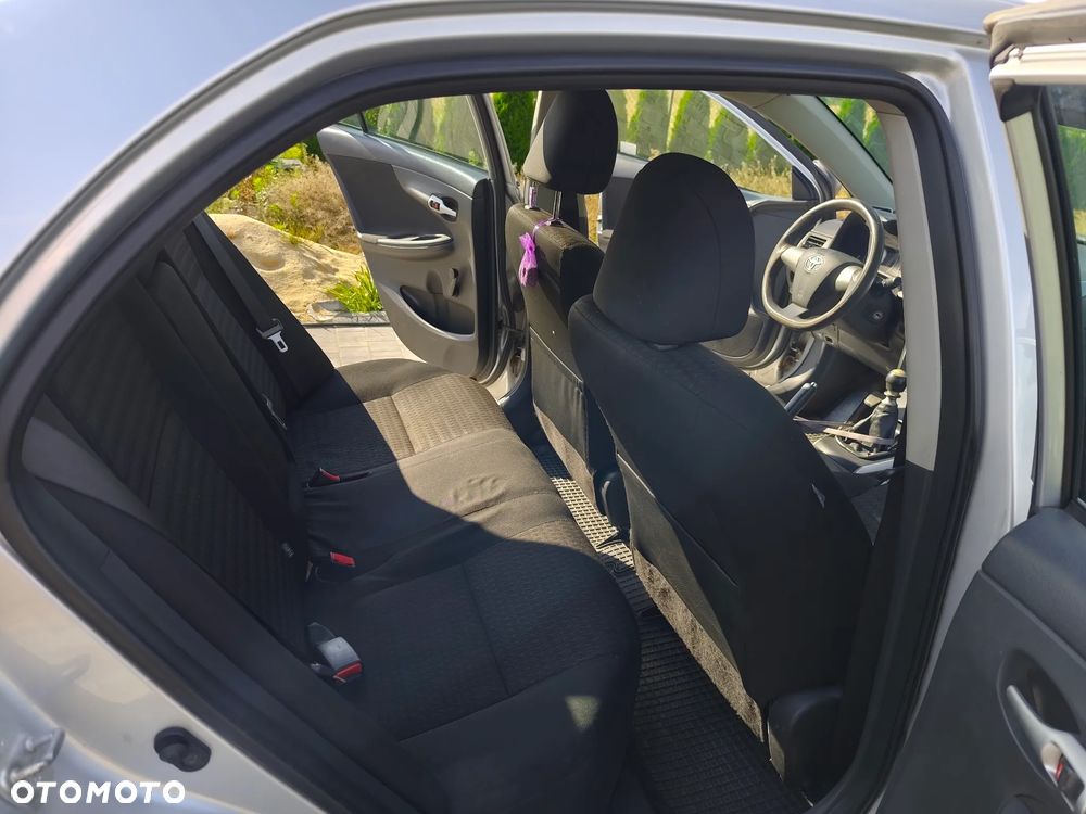 Toyota Corolla - 15