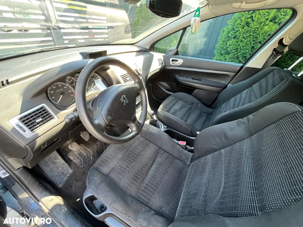 Peugeot 307 1.6 XT - 12