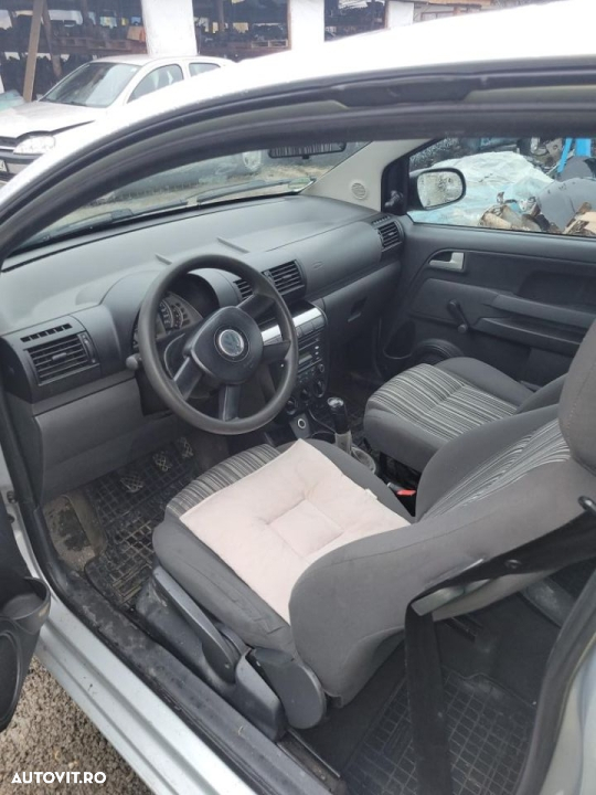 dezmembrez vw fox - 7
