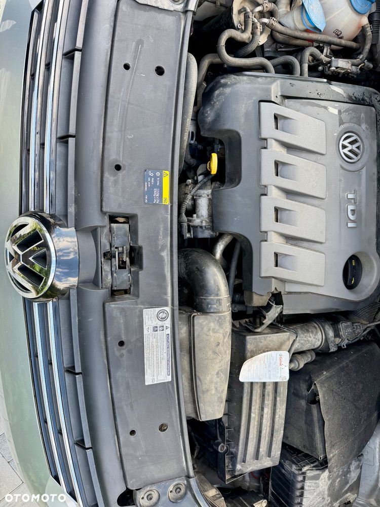 Volkswagen Touran 1.6 TDI DPF Trendline DSG - 12