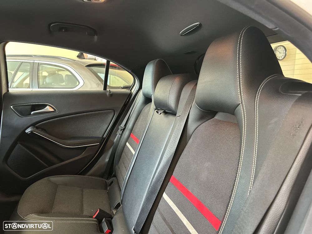 Mercedes-Benz A 180 CDI (BlueEFFICIENCY) Urban - 14
