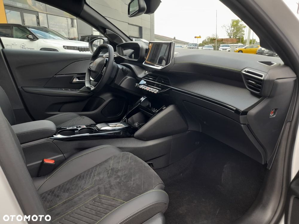 Peugeot 208 ver-1-2-mhev-gt - 19