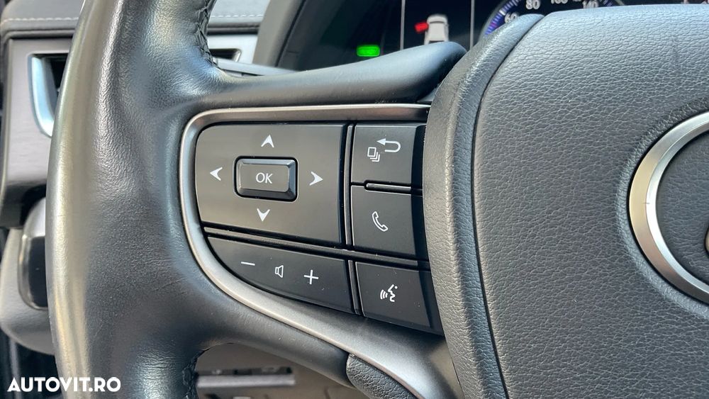 Lexus UX 250h (E-FOUR) Luxury Line - 22