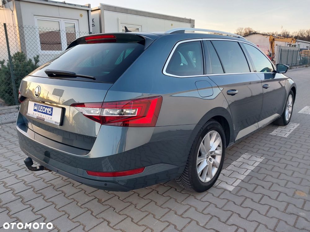 Skoda Superb 2.0 TDI Ambition DSG7 - 4