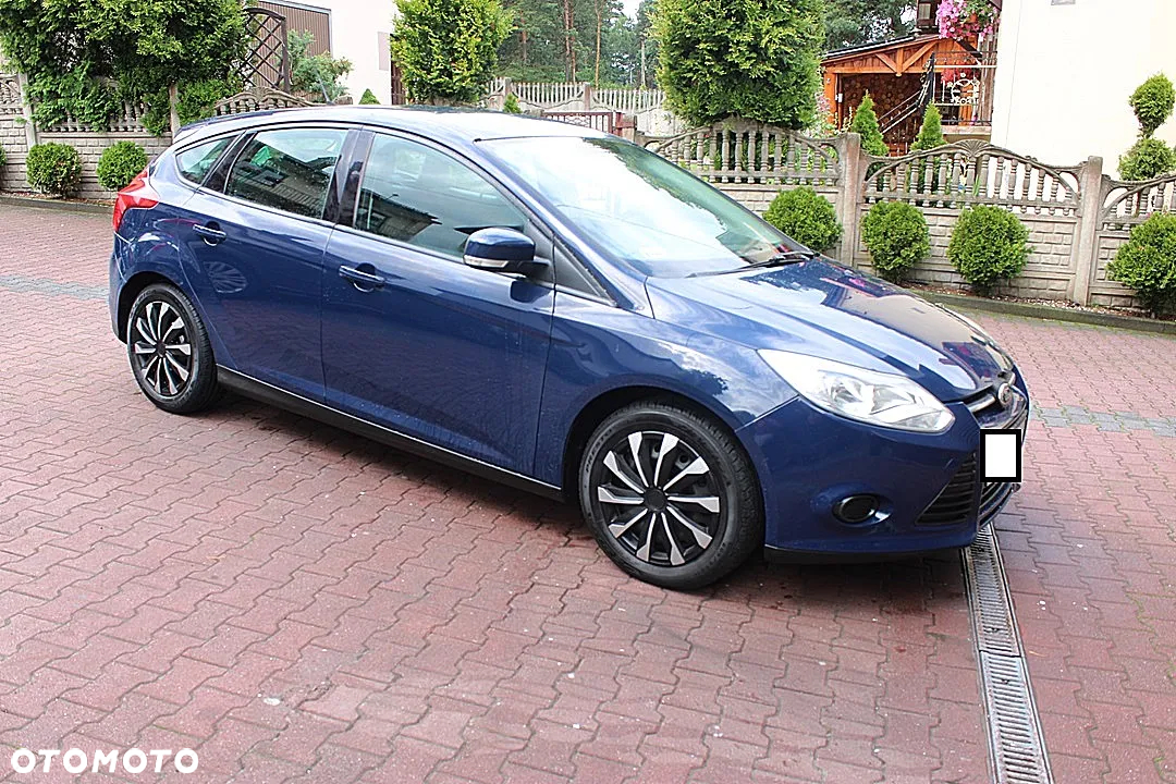 Ford Focus 1.6 Ambiente - 2