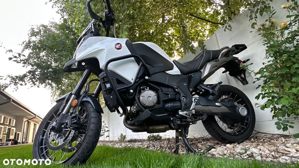 Honda VFR - 28