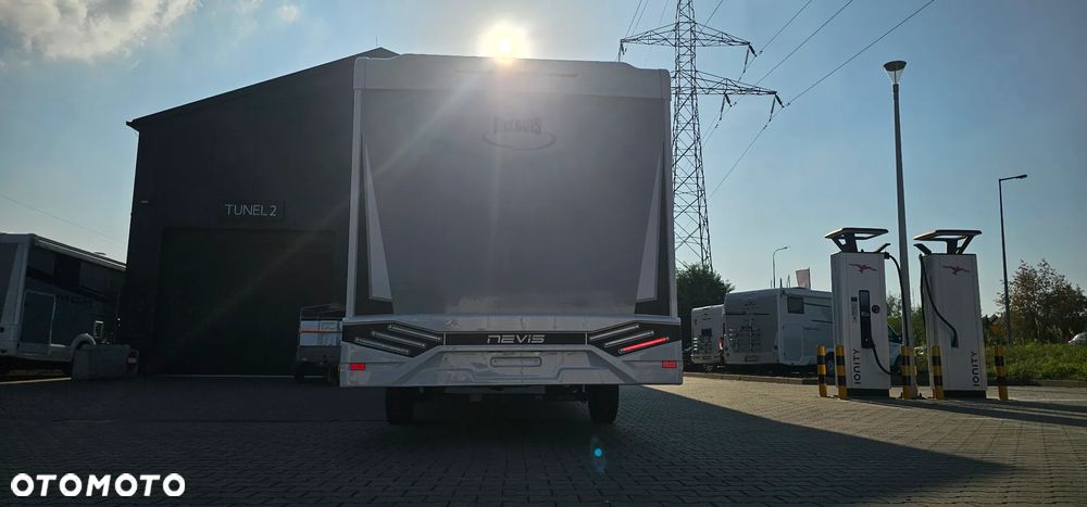 McLOUIS NEVIS 873 - INTEGRA - KAMPER - 7