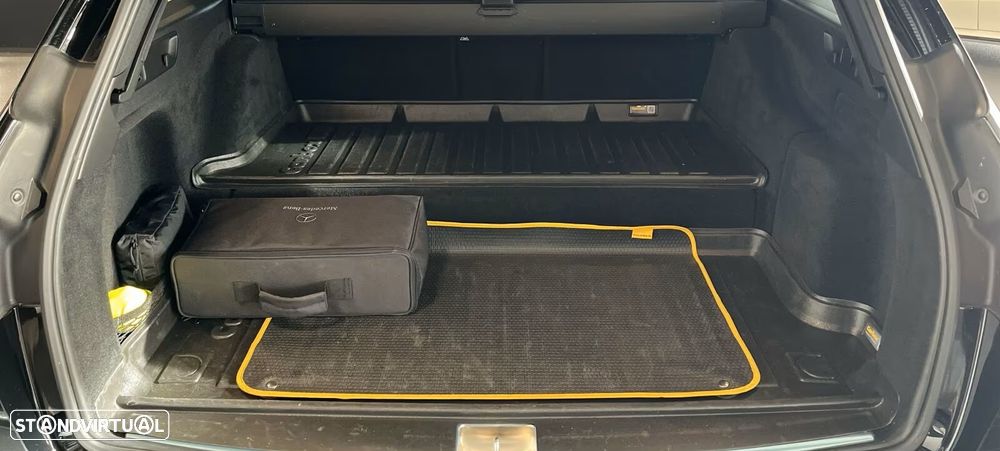 Mercedes-Benz E 300 de 9G-TRONIC AMG Line - 17