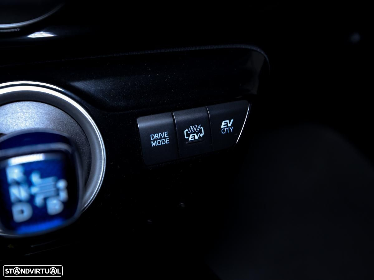 Toyota Prius 1.8 Plug-In Luxury - 21