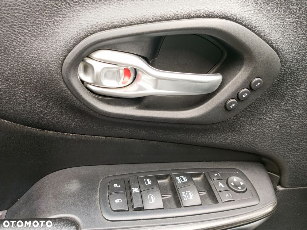 Suzuki Ignis 1.2 SHVS Premium CVT - 13