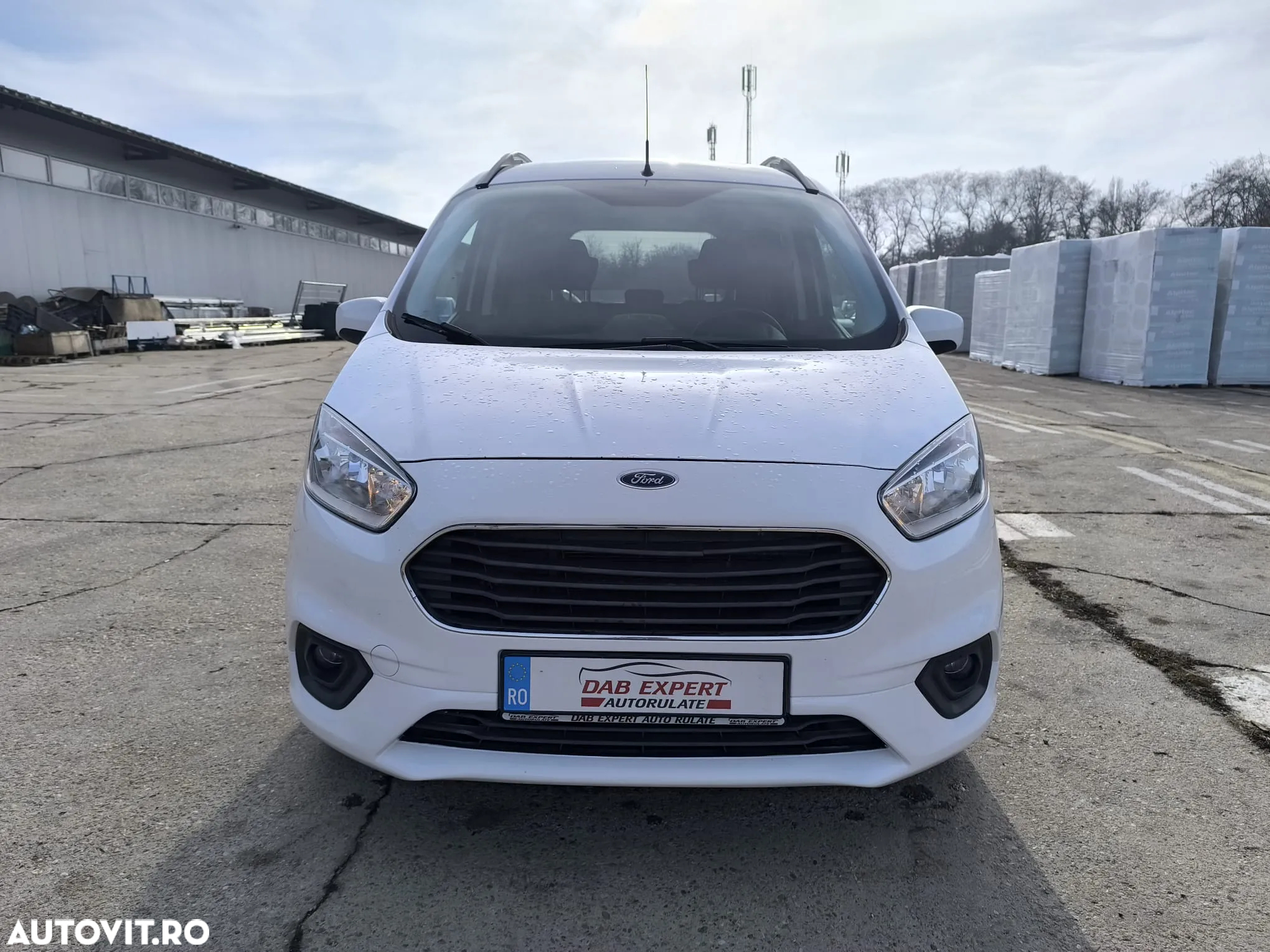 Ford Tourneo Courier 1.5 TDCi Titanium - 3
