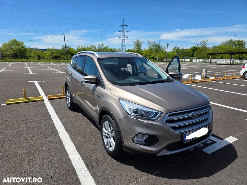 Ford Kuga - 1