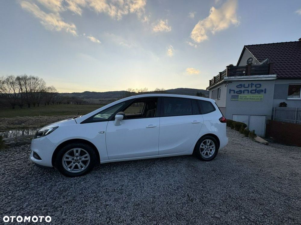 Opel Zafira - 11