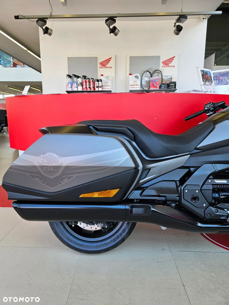 Honda GL - 8