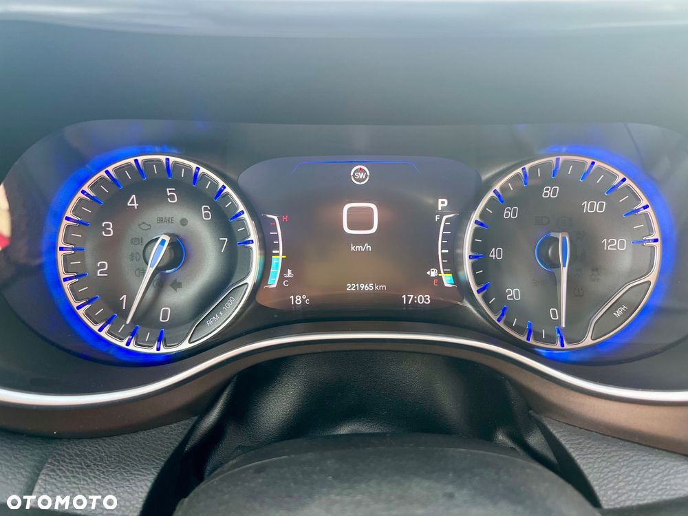 Chrysler Pacifica - 27