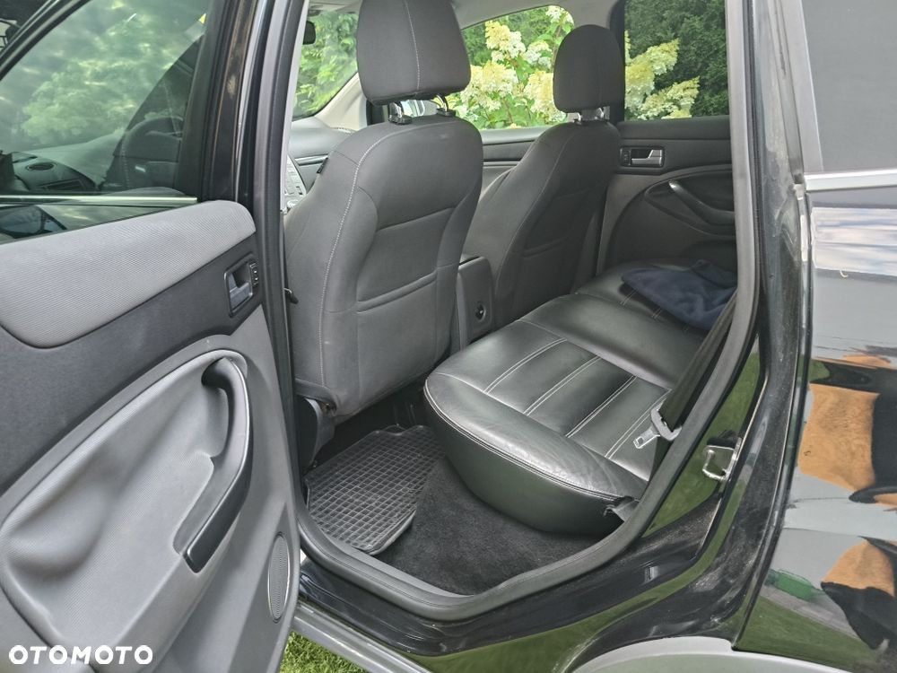 Ford Kuga - 5
