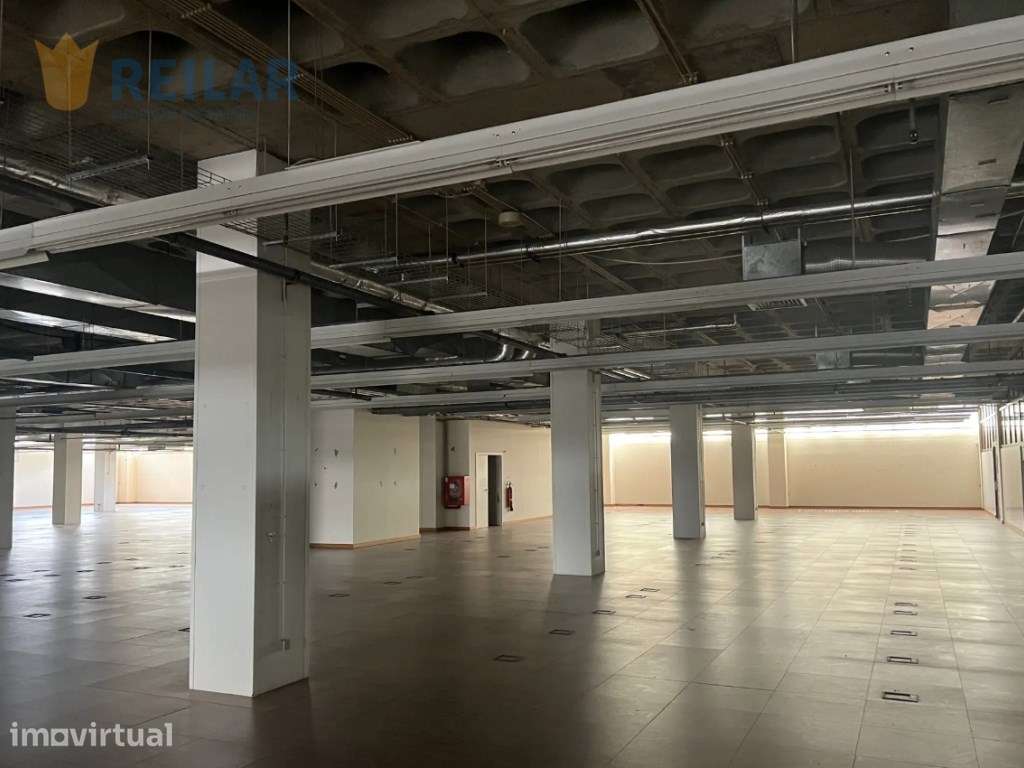 Carnaxide - Armazém 14.000 m2 - Grande imagem: 2/8
