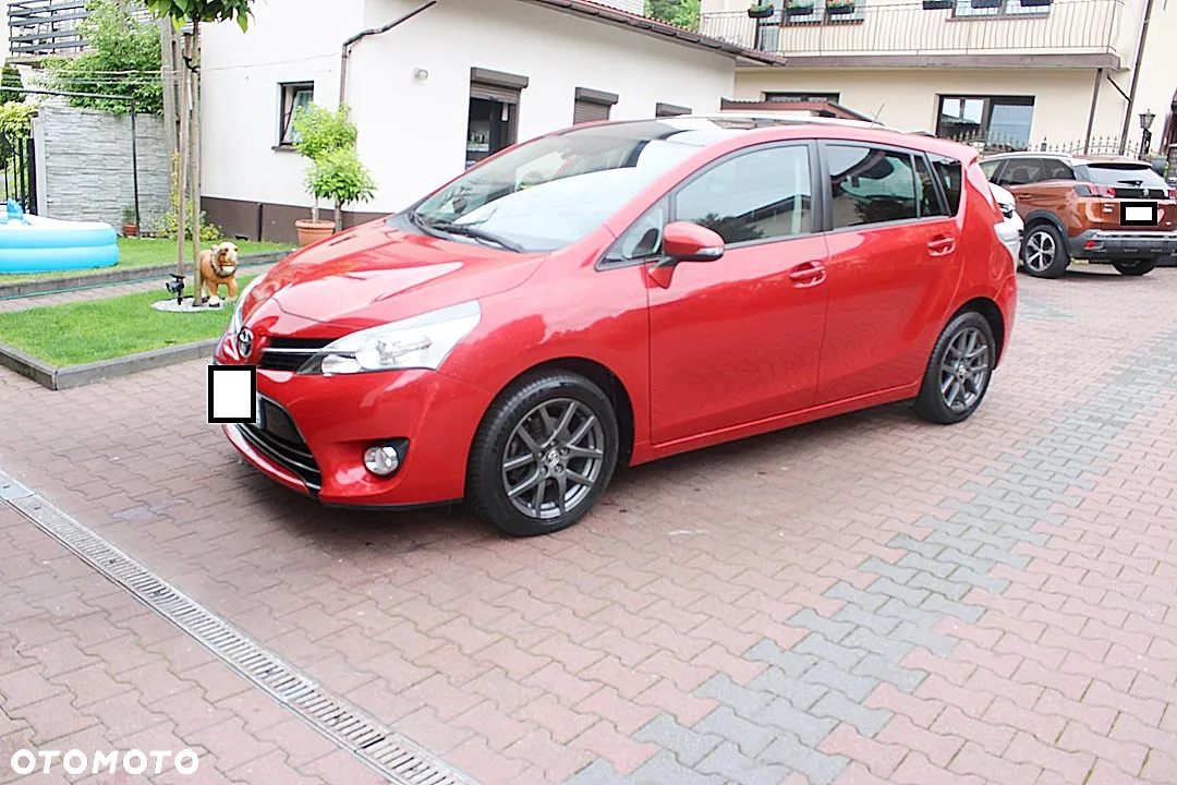 Toyota Verso 1.6 Premium - 8