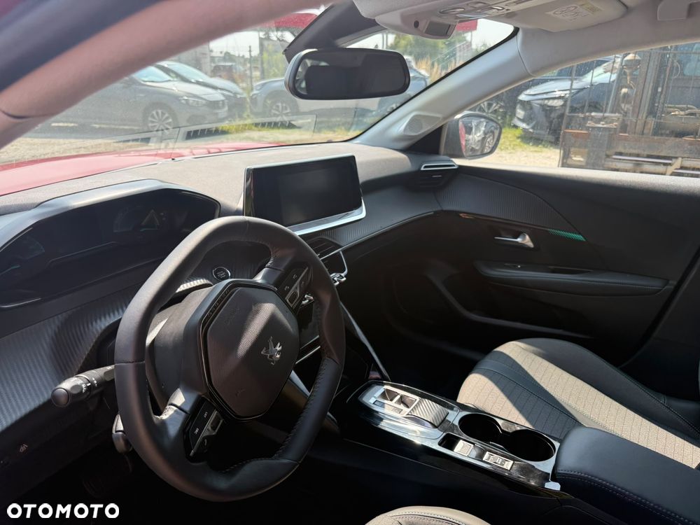 Peugeot 208 - 4