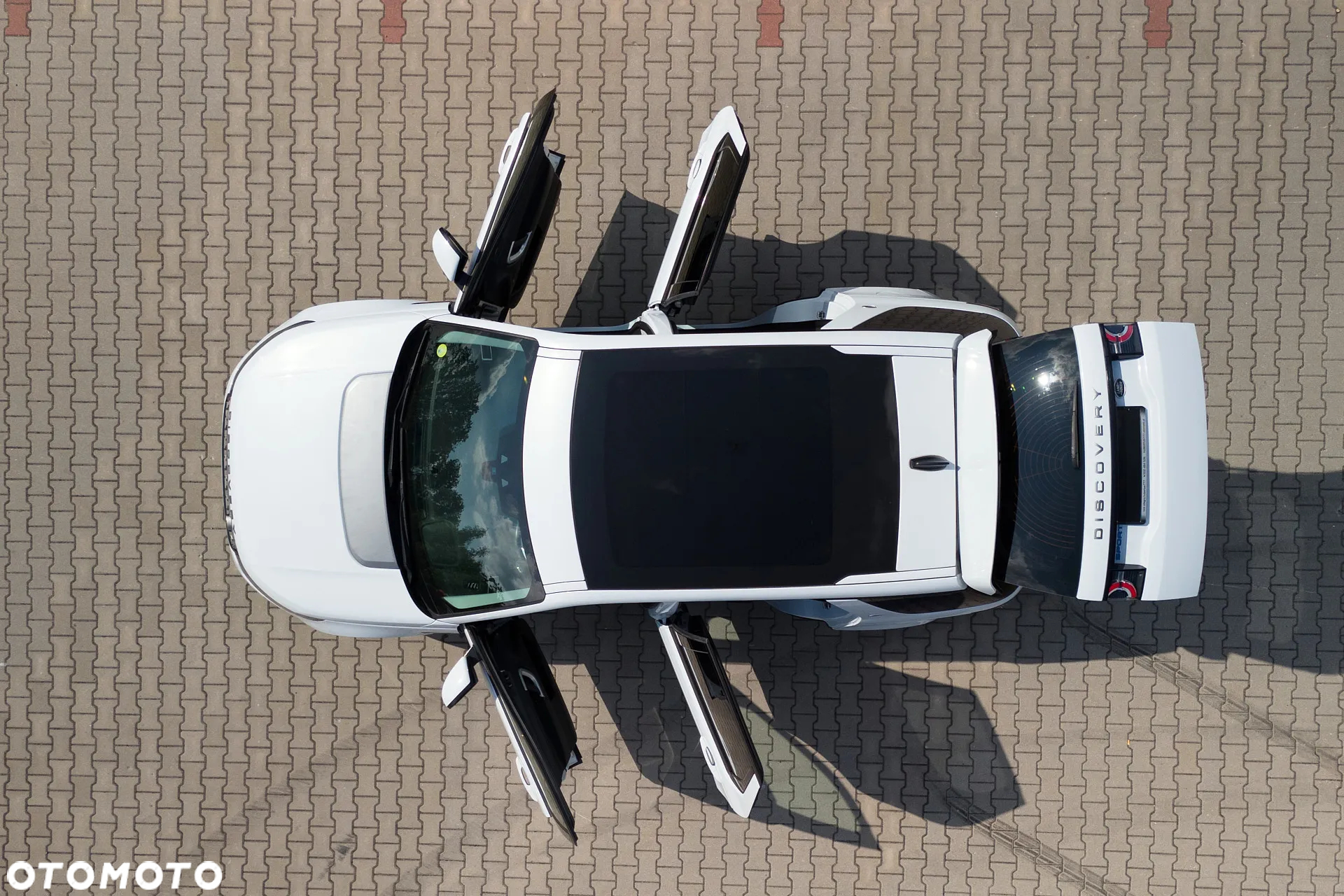 Land Rover Discovery Sport 2.0 eD4 HSE Luxury - 24