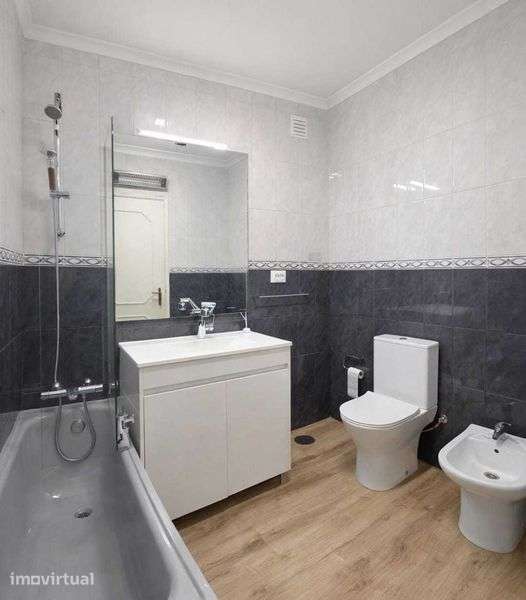 T2 Remodelado em Moreira, Maia | Garagem | Elevador | Ar Condicionado - Grande imagem: 5/11