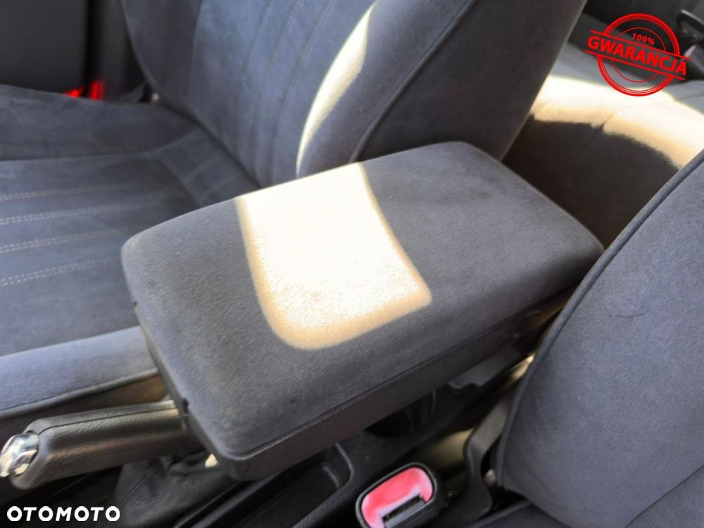 Alfa Romeo 147 - 31