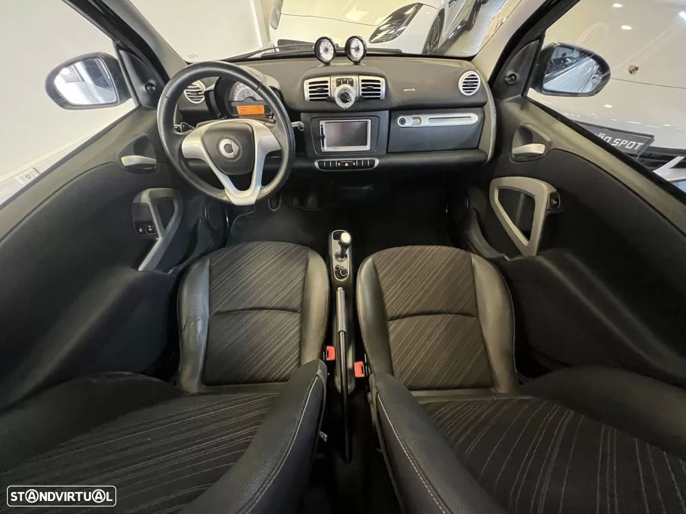 Smart ForTwo Coupé 1.0 mhd Passion 71 Softouch - 14