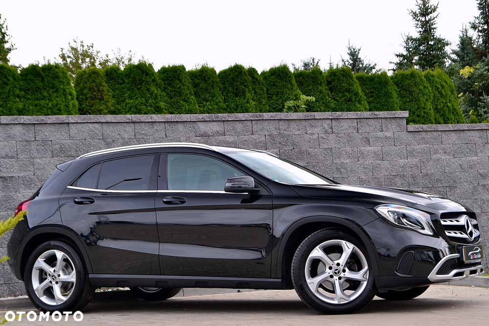 Mercedes-Benz GLA 200 Urban - 2