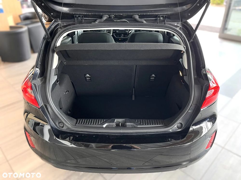 Ford Fiesta 1.1 S&S TITANIUM - 23