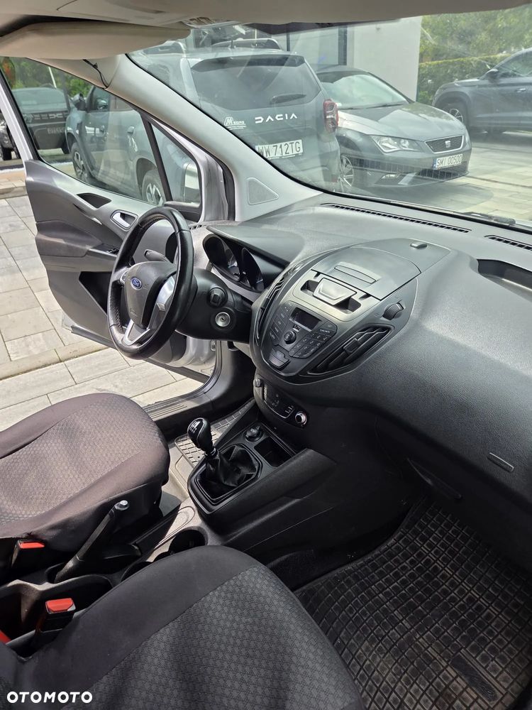 Ford Transit Courier - 7