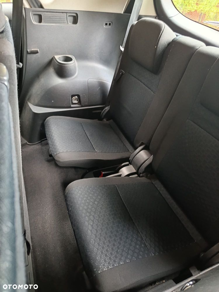 Toyota Verso 2.0 D-4D Sol 7os - 11