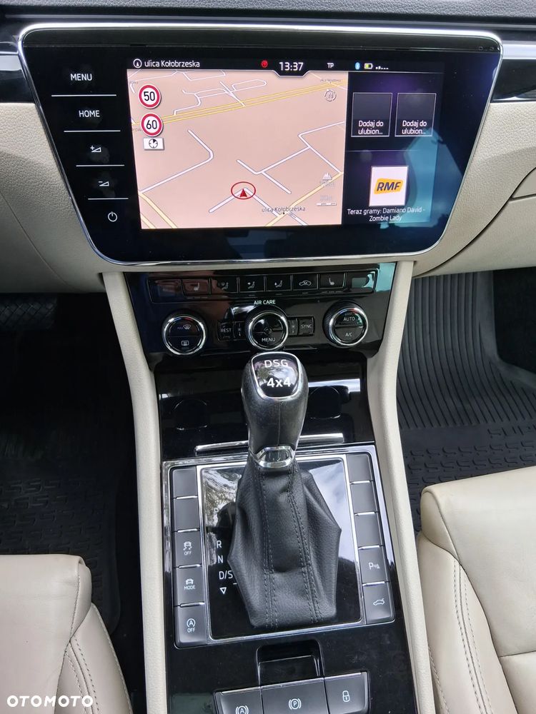 Skoda Superb 2.0 TSI 4x4 L&K DSG - 25