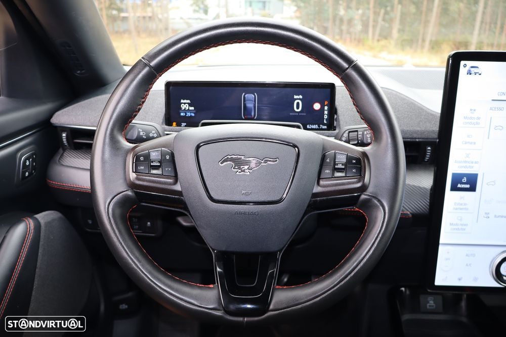 Ford Mustang Mach-E AWD PREMIUM - 27