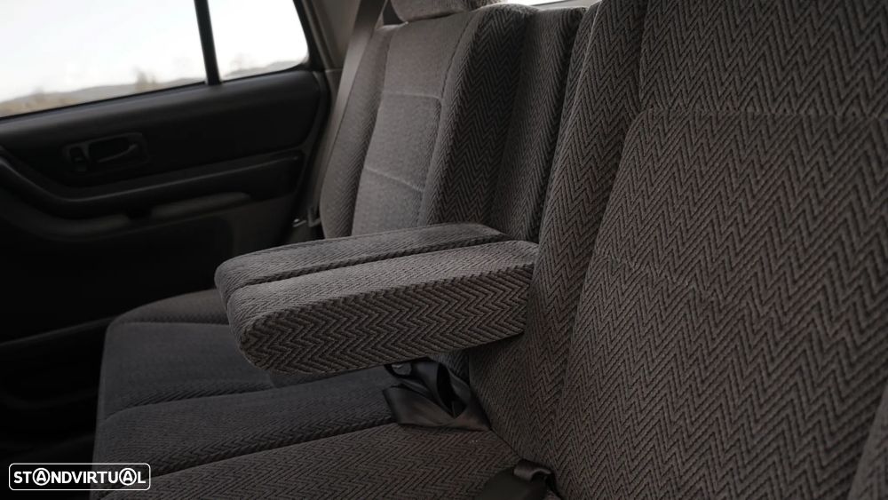 Honda CR-V 2.0 LS - 19