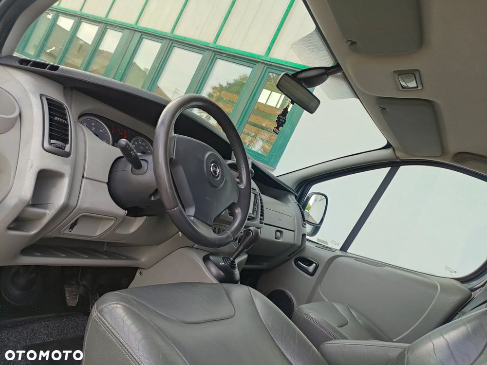 Opel Vivaro brygadówka long - 12