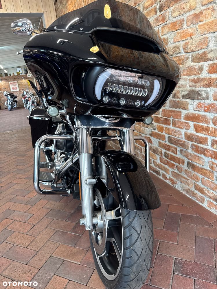 Harley-Davidson Touring Road Glide - 12