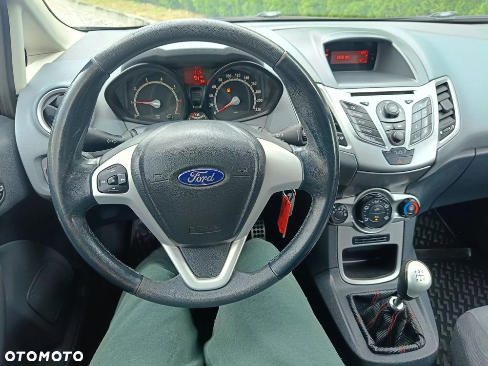 Ford Fiesta - 15